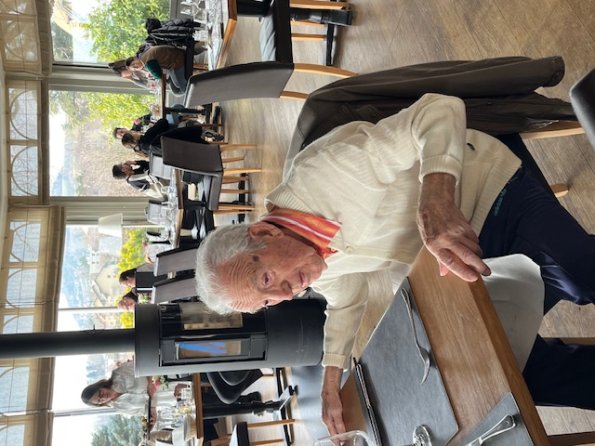 22A4B5E8-F9F0-44C2-AB67-EF1652A21C0B